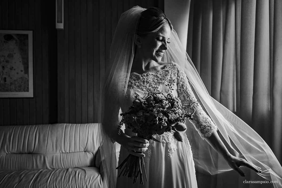 Casamento no fim de tarde, melhor fotógrafo de casamento, casamento na Casa da Polônia, casamento criativo, vestido de noiva, making of em casa, noivas 2021, noivas 2022, clara Sampaio fotografia, noivas 2023, casamento de dia, decoração para casamento de dia