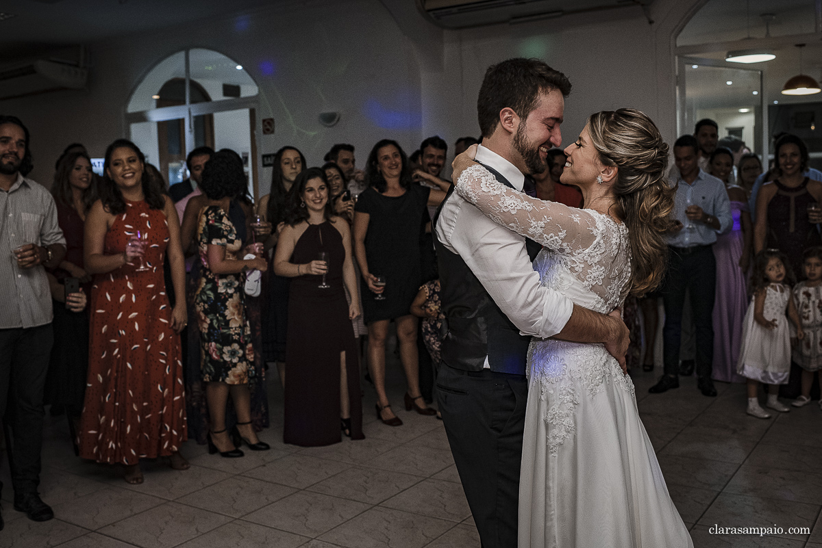 Casamento no fim de tarde, melhor fotógrafo de casamento, casamento na Casa da Polônia, casamento criativo, vestido de noiva, making of em casa, noivas 2021, noivas 2022, clara Sampaio fotografia, noivas 2023, casamento de dia, decoração para casamento de dia