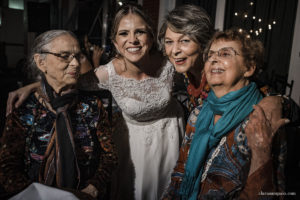 Casamento no fim de tarde, melhor fotógrafo de casamento, casamento na Casa da Polônia, casamento criativo, vestido de noiva, making of em casa, noivas 2021, noivas 2022, clara Sampaio fotografia, noivas 2023, casamento de dia, decoração para casamento de dia