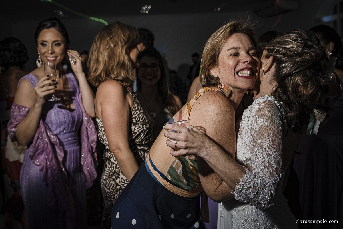 Casamento no fim de tarde, melhor fotógrafo de casamento, casamento na Casa da Polônia, casamento criativo, vestido de noiva, making of em casa, noivas 2021, noivas 2022, clara Sampaio fotografia, noivas 2023, casamento de dia, decoração para casamento de dia