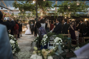 Casamento na Casa de Santa Teresa, casamento de dia, casamento criativo, noivas 2021, noivas 2022, casamento criativo, melhor fotógrafo de casamento rio de janeiro, vestido de noiva, decoração casamento de dia, clara Sampaio fotografia