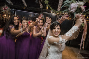 Casamento na Casa de Santa Teresa, casamento de dia, casamento criativo, noivas 2021, noivas 2022, casamento criativo, melhor fotógrafo de casamento rio de janeiro, vestido de noiva, decoração casamento de dia, clara Sampaio fotografia